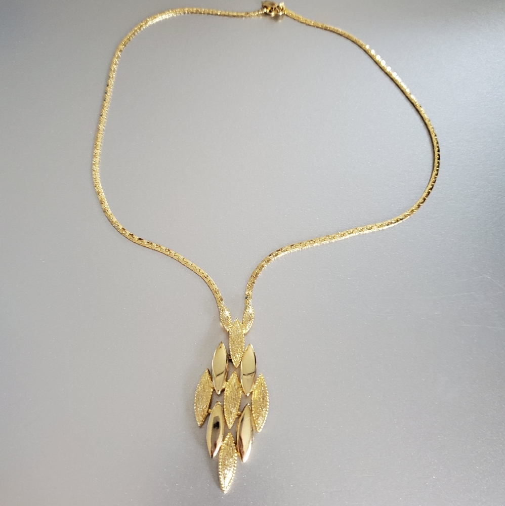 Necklace 🎀 new